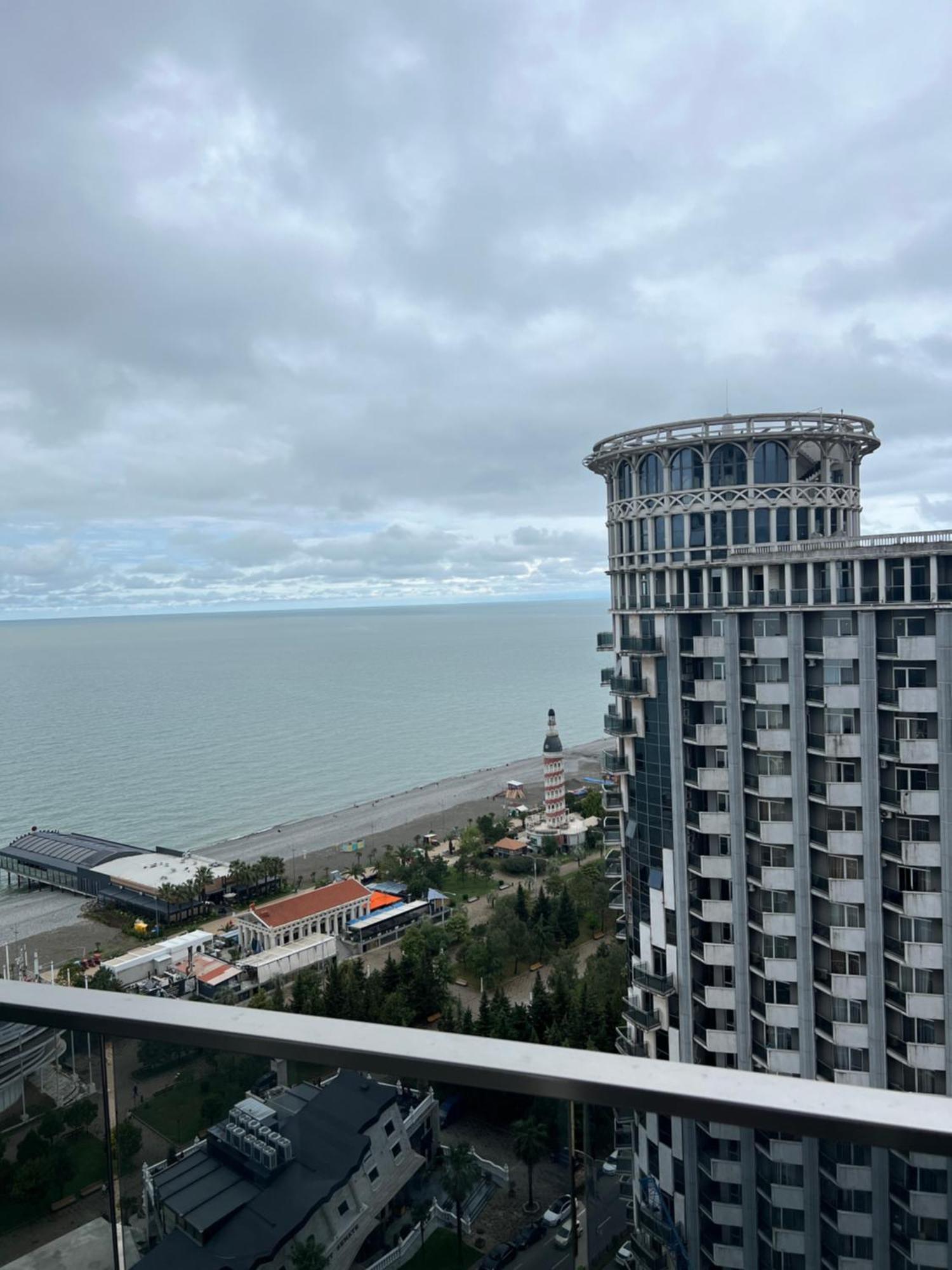 Апартаменты Orbi Sea Towers Батуми Экстерьер фото